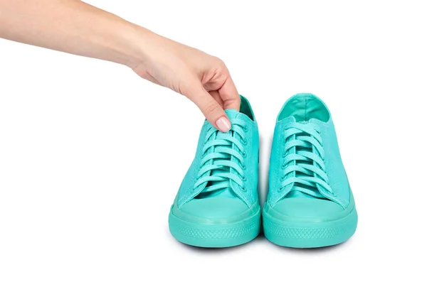 Türkisfarbene Gummi Turnschuhe Mit Hand Lässige Schuhe Isoliert Auf Weißem — Stockfoto