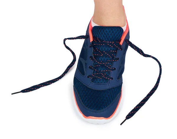 Fit Vrouwelijke Been Sport Schoen Geïsoleerde Witte Achtergrond — Stockfoto