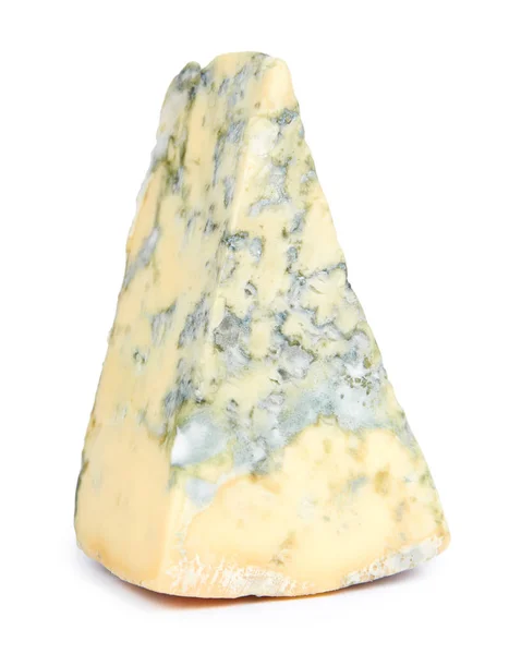 一块乳白色的蓝色干酪 在白色背景下被隔离 — 图库照片