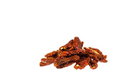 Kurutulmuş beyaz arka plan üzerinde kopya alanı şablonu izole kırmızı domates.