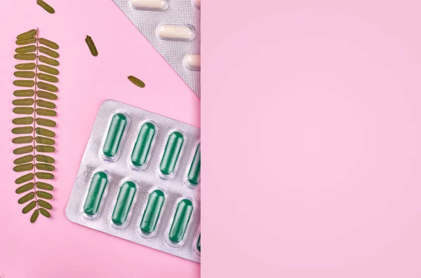 Medicine Background Pharmacy Pharmaceutical Pills Pink Backdrop Flat Lay Image — Stock Photo, Image