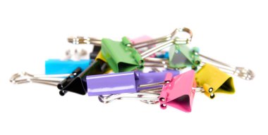 Renk kağıt cilp, ofis aksesuarları, aletin notlar için. Beyaz arka plan üzerinde izole