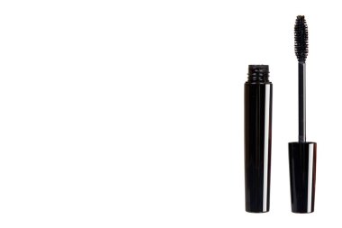 Siyah maskara, göz makyaj fırçası. Yalıtılmış arka plan