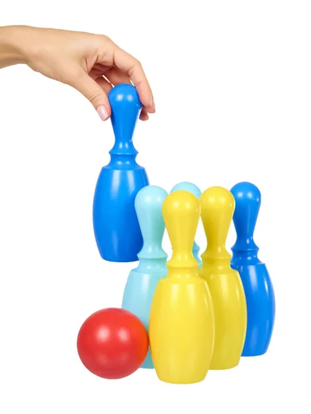 Kunststoff farbige Kegel für Bowling-Spiel. Kinderspielzeug. — Stockfoto