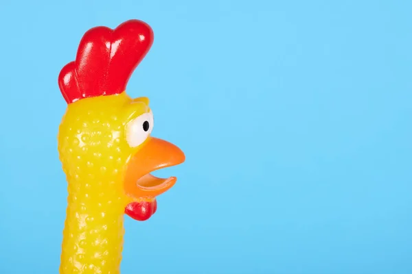 Lustiges Gummispielzeug Huhn Mit Offenem Mund — Stockfoto