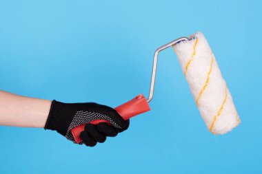 Boya silindirli eldiven verin..