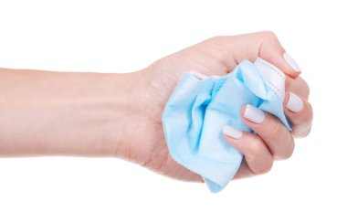 Korunmak için sağlık maskesi takın..