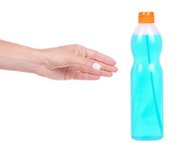 Mavi cam temizleyicisi.