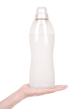 Şişede çamaşır deterjanı, izole edilmiş..