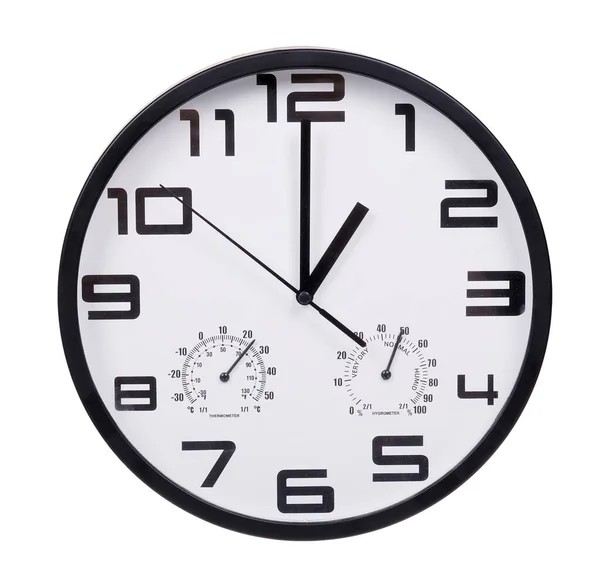 温度計と湿度計を備えた古典的な壁時計は 白い背景に隔離されています 高品質の写真 — ストック写真