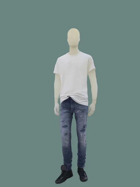 Tam Uzunlukta Erkek Manken Tişört Izole Mavi Yırtık Kot Pantolon — Stok fotoğraf