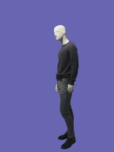 Full Length Mannelijke Etalagepop Gekleed Zwarte Trui Grijze Jeans Geïsoleerd — Stockfoto