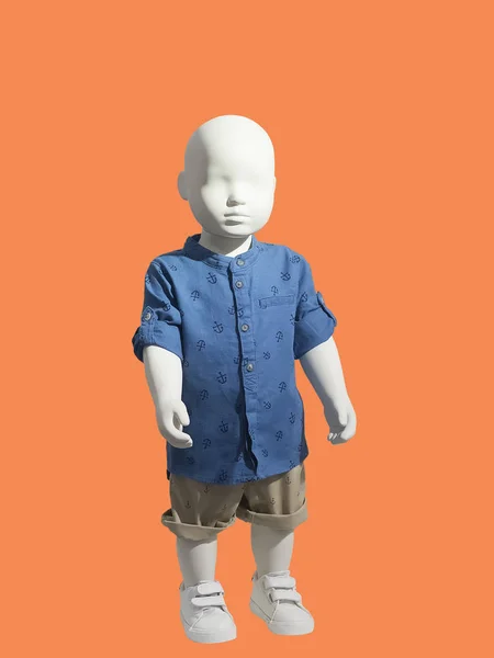 Maniquí Infantil Cuerpo Entero Vestido Con Ropa Casual Aislado Hay —  Fotos de Stock