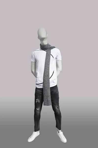 Manequim Masculino Comprimento Total Vestido Com Shirt Jeans Rasgado Preto — Fotografia de Stock