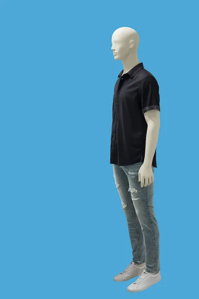 Volledige Mannelijke Mannequin Gekleed Casual Kleding Geïsoleerd Een Blauwe Achtergrond — Stockfoto