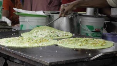 Exploring India's Street Food Delights - A Culinary Journey Awaits