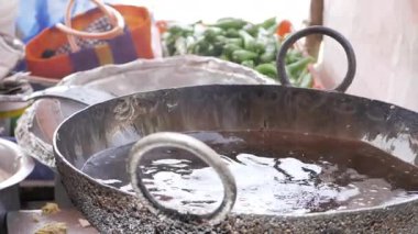 Discover the Wondrous World of Indian Street Food