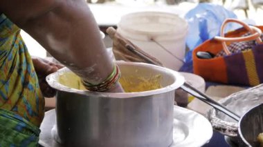 Experience the Flavors of Indian Street Food - A Culinary Journey Through the Streets of India