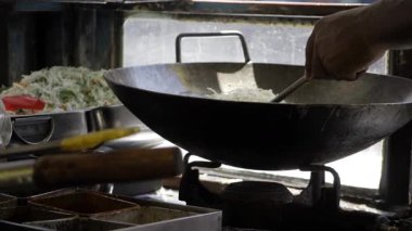 The Art of Stirring - A Culinary Journey Through Indian Street Food