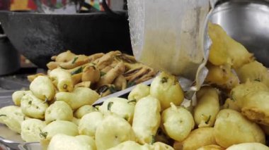 Sizzling Street Food in India - A Culinary Delight