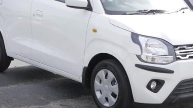 Determining the Impact of Road Damage on Indian Vehicles