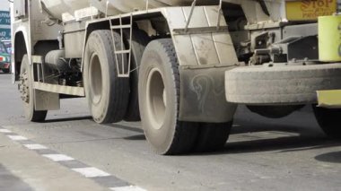 The Heart of the Road - A Close-Up Look at Tire Tread and Asphalt Interaction