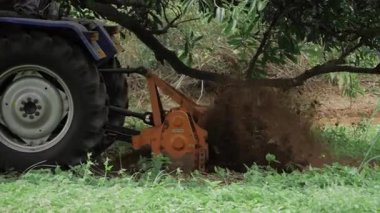 Efficient Farming - A Close Look at Modern Tractor Technology