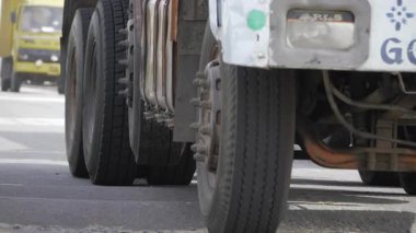 Truck Tire Touchdown - Ensuring Indian Road Safety