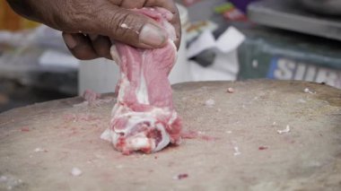 Mutton Cutting Process - A Close-up Look at the Art of Meat Preparation