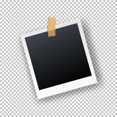 Vektör retro gerçekçi anlık fotoğraf kartı şeffaf arka plan üzerinde izole yapışkan bant asılı. Gölge efektli polaroid fotoğraf çerçevesi çizimi.