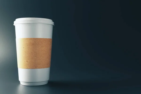 Étiquette Vide Tasse Café Papier Sur Fond Sombre Publicité Emporter — Photo