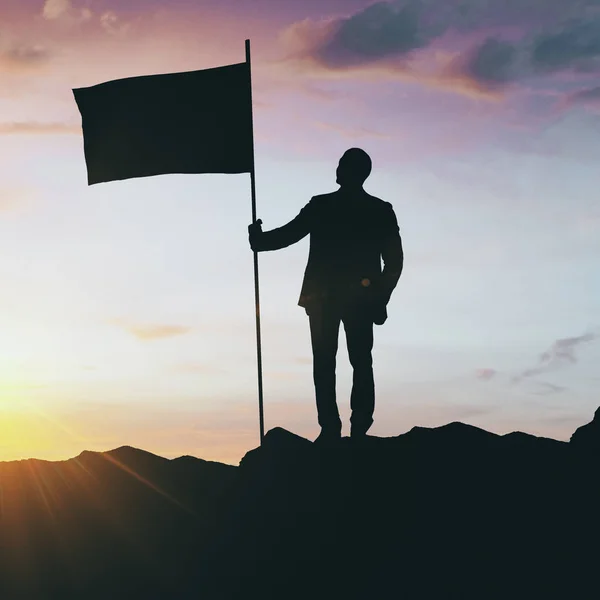 Podświetlany Obraz Człowieka Flaga Stojący Szczycie Góry Sunrise Przywództwo Rozwój — Zdjęcie stockowe