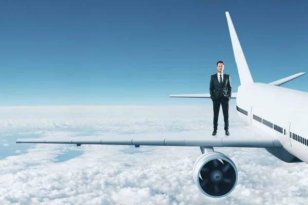 Vista Frontal Joven Hombre Negocios Parado Ala Del Avión Sobre —  Fotos de Stock