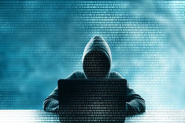 Hacker Mesa Usando Laptop Com Código Binário Conceito Computação Pirataria — Fotografia de Stock