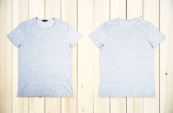Leere Graue Shirts Hinten Und Vorne Auf Holzgrund Werbung Und — Stockfoto