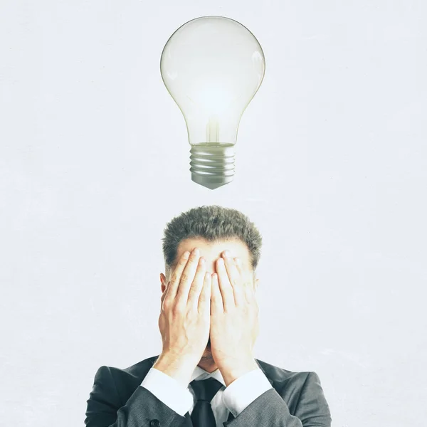 Young Businessman Covered Face Lamp Light Background Idea Risk Concept — Stock Photo, Image