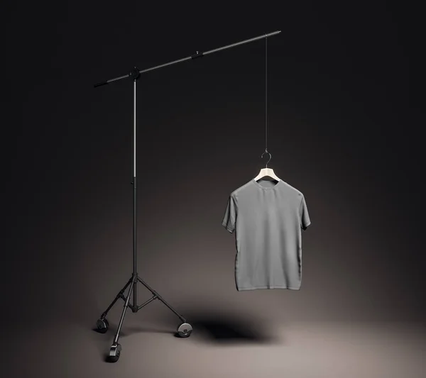 Prázdné Šedé Tričko Fotoateliéru Profesionální Osvětlovací Zařízení Módy Designu Maketa — Stock fotografie