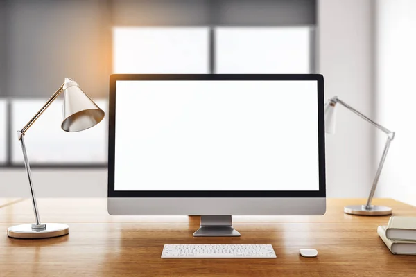 Área de trabalho com computador branco vazio — Fotografia de Stock
