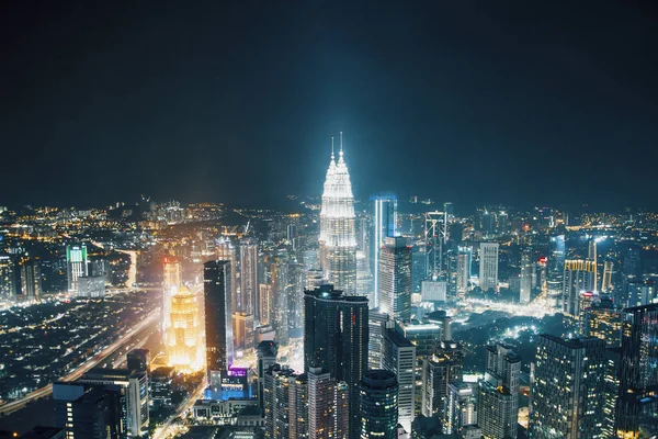 Night Kuala Lumpur City bakgrund — Stockfoto