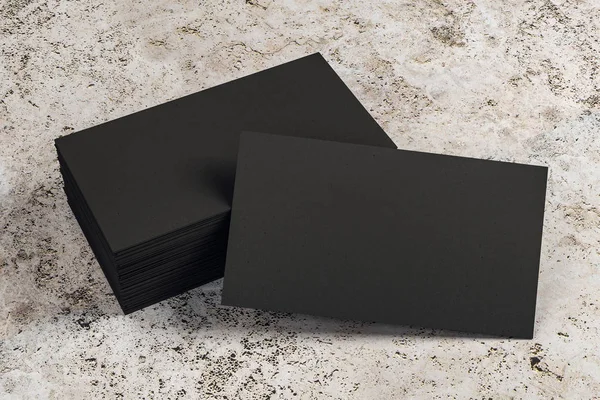 Пустые черные визитки на столе — стоковое фото