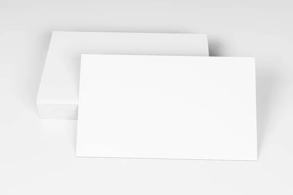 Vista superior de la tarjeta en blanco en el escritorio — Foto de Stock
