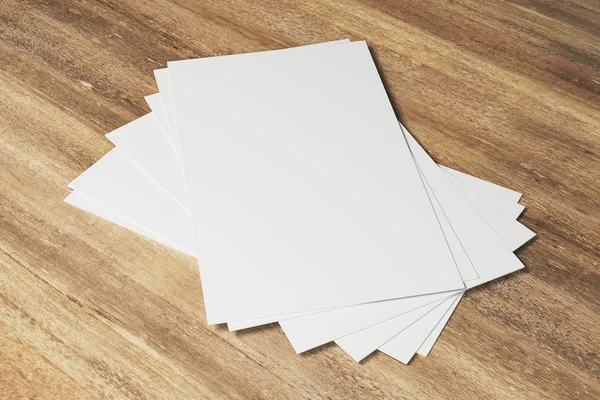 Closeup of empty card on wooden desktop — Stock Photo, Image