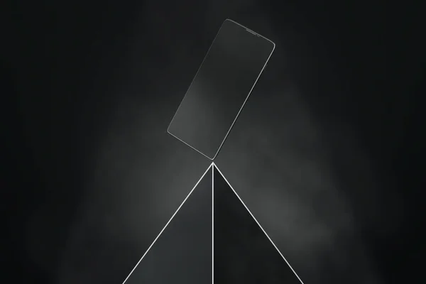 Boş telefonlu üçgen — Stok fotoğraf