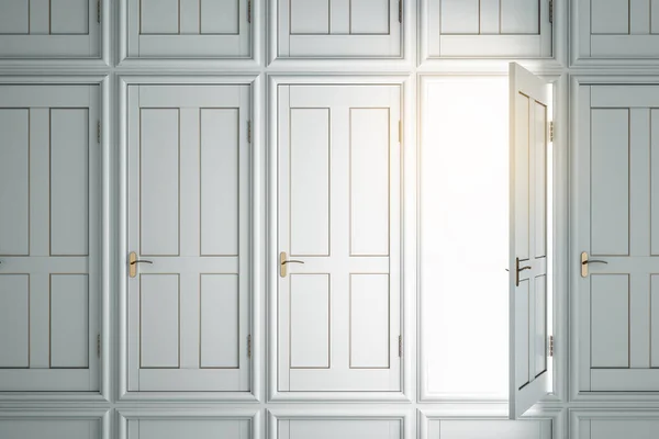Puertas blancas creativas al éxito — Foto de Stock