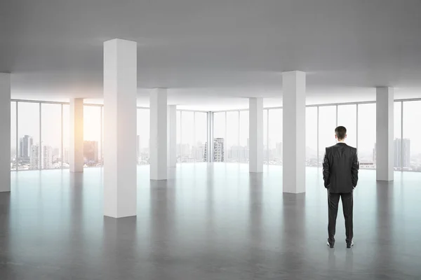 Businessman in modern office — Stock Photo, Image