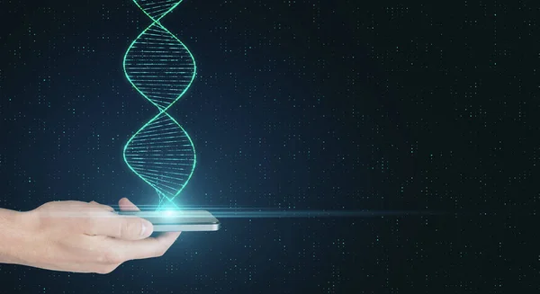 Conceito de análise de ciência genética e biotecnologia com mão humana com espiral de smartphone e dna . — Fotografia de Stock