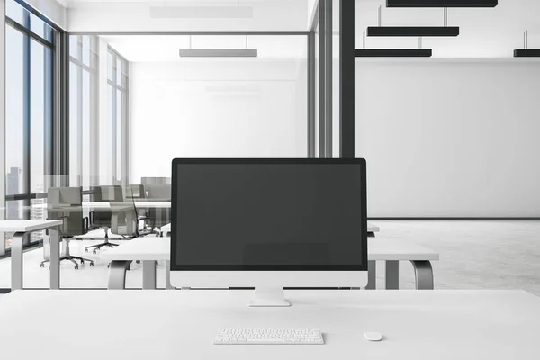 Empty computer in office — Stock Photo, Image