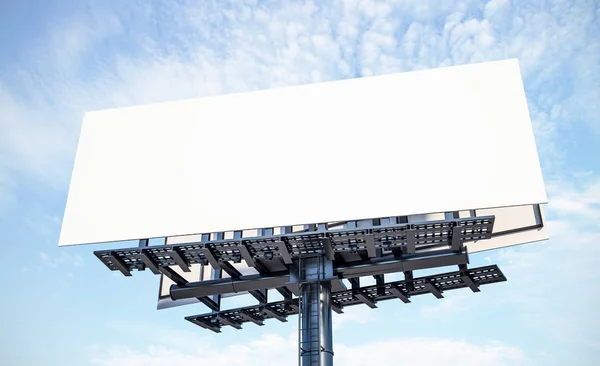 Panneau d'affichage vide ciel blanc — Photo