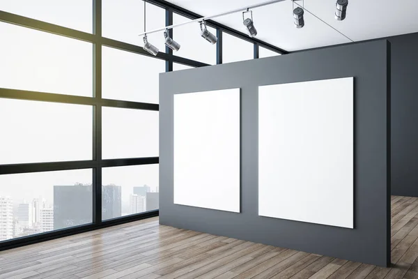 Galeria Contemporânea Interior Com Dois Cartazes Branco Parede Megapolis Vista — Fotografia de Stock