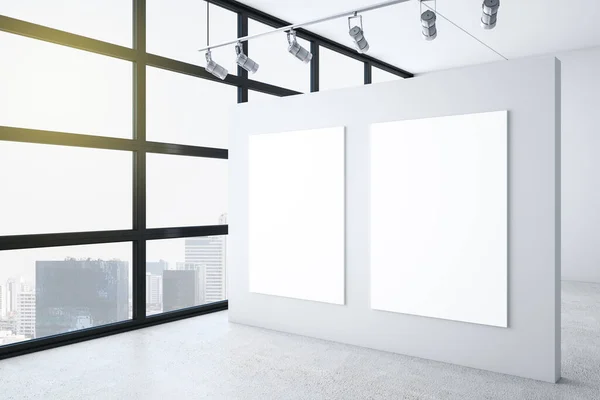 Modern Galéria Belső Terét Városra Néző Nappali Két Poszter Falon — Stock Fotó
